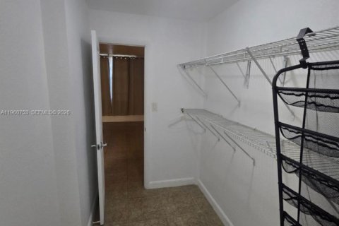 Copropriété à vendre à North Miami, Floride: 1 chambre, 66.33 m2 № 2024765 - photo 16