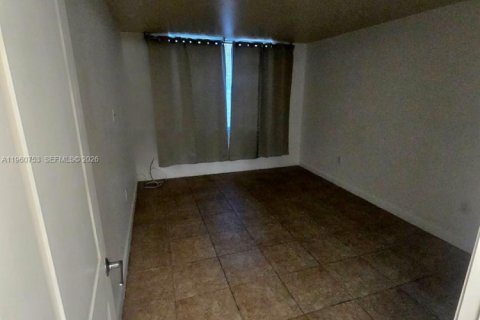 Copropriété à vendre à North Miami, Floride: 1 chambre, 66.33 m2 № 2024765 - photo 9