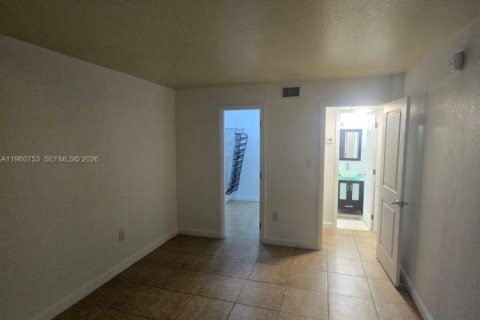 Copropriété à vendre à North Miami, Floride: 1 chambre, 66.33 m2 № 2024765 - photo 10