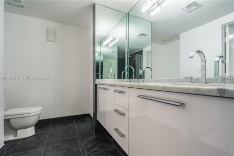 Condo in Miami, Florida, 1 bedroom  № 2009354 - photo 5