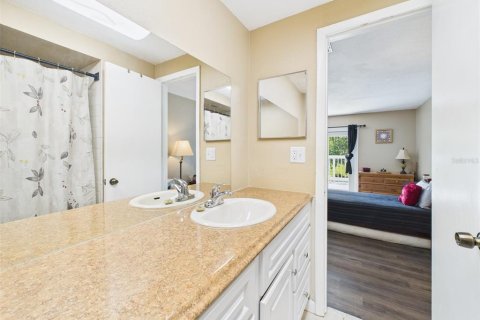Townhouse in Oldsmar, Florida 2 bedrooms, 119.38 sq.m. № 1821350 - photo 28