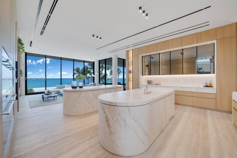 Casa en venta en Golden Beach, Florida, 7 dormitorios, 1626.44 m2 № 2019904 - foto 11