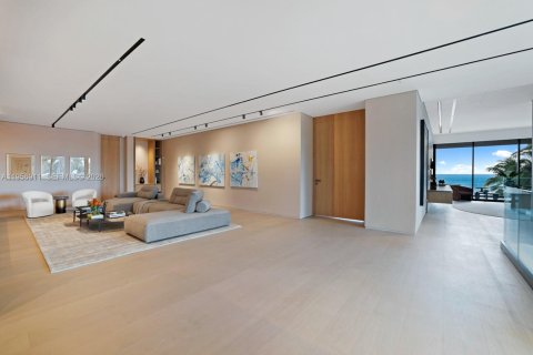 Casa en venta en Golden Beach, Florida, 7 dormitorios, 1626.44 m2 № 2019904 - foto 19