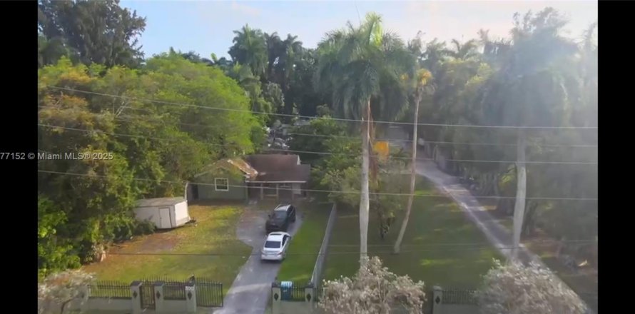 Villa ou maison à Miami, Floride 5 chambres, 342.16 m2 № 1985675