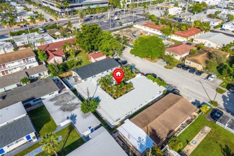 Propiedad comercial en venta en Hallandale Beach, Florida, 342.81 m2 № 1993388 - foto 7