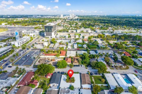 Propiedad comercial en venta en Hallandale Beach, Florida, 342.81 m2 № 1993388 - foto 16