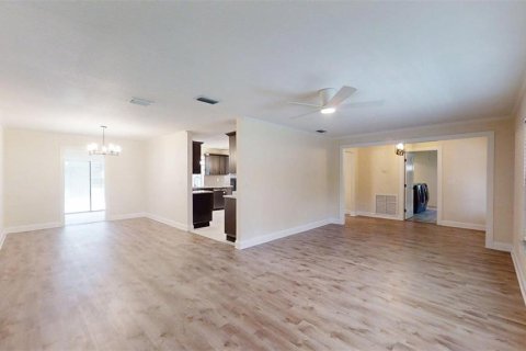 House in Ocala, Florida 3 bedrooms, 207.36 sq.m. № 1789468 - photo 26