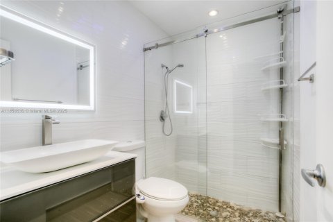 Touwnhouse à vendre à Pembroke Pines, Floride: 2 chambres, 98.48 m2 № 1887797 - photo 11