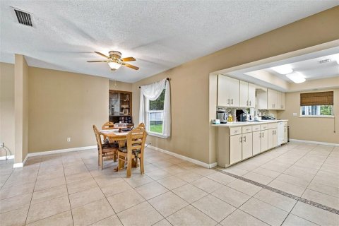House in Edgewater, Florida 3 bedrooms, 198.44 sq.m. № 2403667 - photo 13