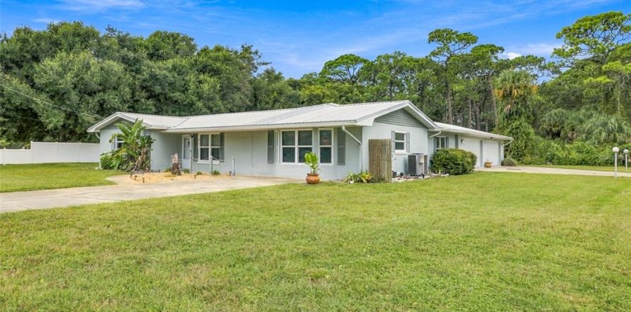 House in Edgewater, Florida 3 bedrooms, 198.44 sq.m. № 2403667