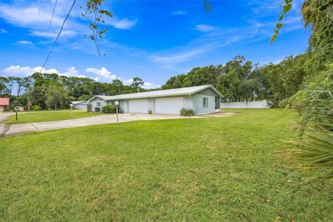 House in Edgewater, Florida 3 bedrooms, 198.44 sq.m. № 2403667 - photo 27