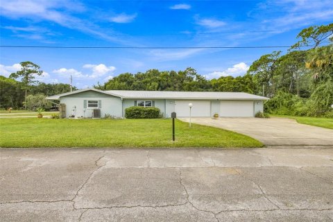 House in Edgewater, Florida 3 bedrooms, 198.44 sq.m. № 2403667 - photo 2