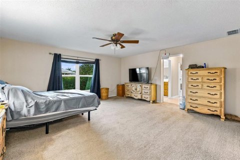 House in Edgewater, Florida 3 bedrooms, 198.44 sq.m. № 2403667 - photo 14