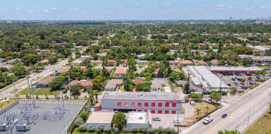Immobilier commercial à Miami, Floride № 1888900