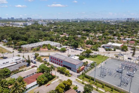 Immobilier commercial à vendre à Miami, Floride № 1888900 - photo 8