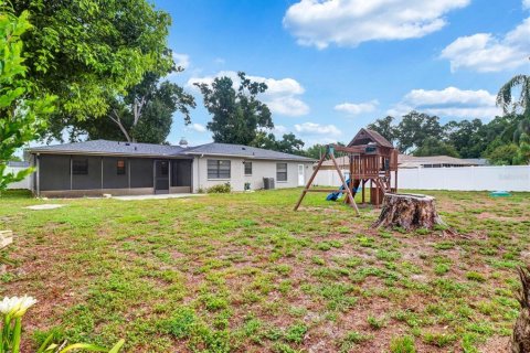 House in Tampa, Florida 3 bedrooms, 157.1 sq.m. № 2152005 - photo 25