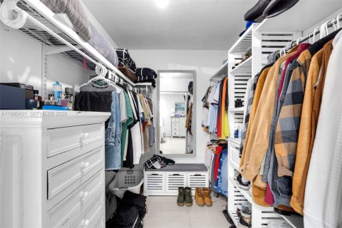 Купить виллу или дом в Холливуд, Флорида 2 спальни, 94.02м2, № 2080006 - фото 19