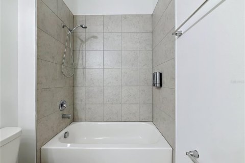 Снять в аренду виллу или дом в Маскотт, Флорида 7 комнат, 205.22м2, № 2117474 - фото 29