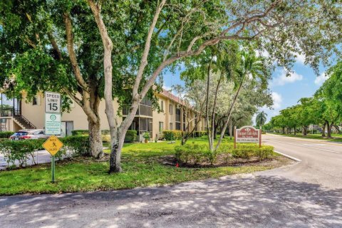 Condominio en venta en Weston, Florida, 2 dormitorios, 114.36 m2 № 2087535 - foto 11