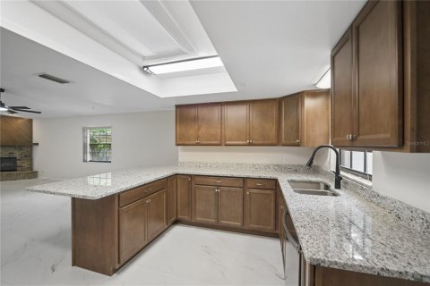 House in Sanford, Florida 3 bedrooms, 143.63 sq.m. № 2277239 - photo 14