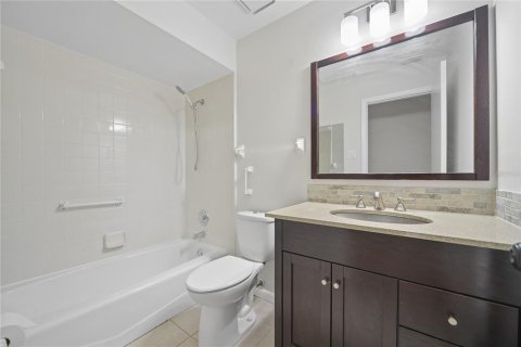 House in Sanford, Florida 3 bedrooms, 143.63 sq.m. № 2277239 - photo 20