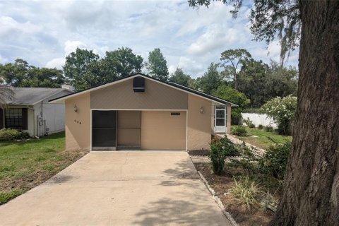 House in Sanford, Florida 3 bedrooms, 143.63 sq.m. № 2277239 - photo 4