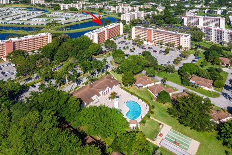 Copropriété à vendre à Delray Beach, Floride: 2 chambres, 98.48 m2 № 2146418 - photo 2