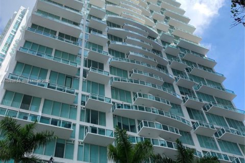 Condo in Miami, Florida, 2 bedrooms  № 2000801