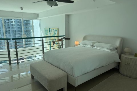Condo in Miami, Florida, 2 bedrooms  № 2000801 - photo 6