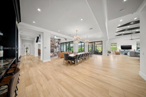 House in Port St. Lucie, Florida 6 bedrooms, 1039.48 sq.m. № 2058491 - photo 26