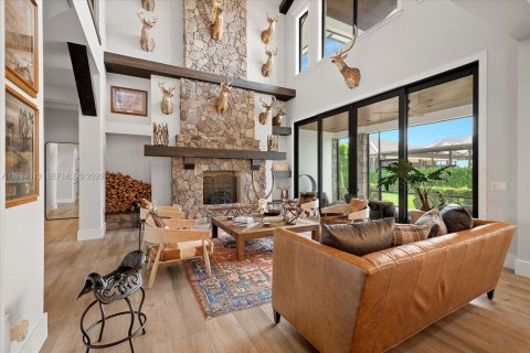 House in Port St. Lucie, Florida 6 bedrooms, 1039.48 sq.m. № 2058491 - photo 9