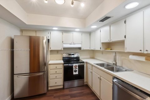 Touwnhouse à louer à Miami, Floride: 2 chambres, 127.74 m2 № 2042311 - photo 2