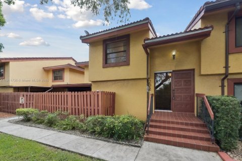 Touwnhouse à louer à Miami, Floride: 2 chambres, 127.74 m2 № 2042311 - photo 15