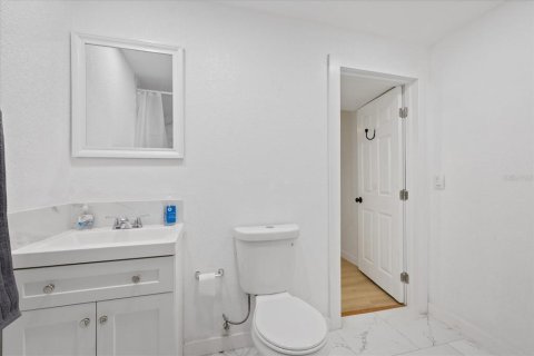 House in Tampa, Florida 5 bedrooms, 187.29 sq.m. № 2150164 - photo 29