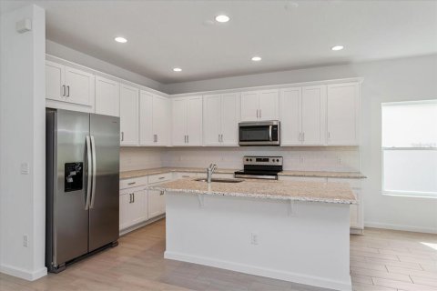 Casa en venta en DeLand, Florida, 4 dormitorios, 196.02 m2 № 1894635 - foto 4