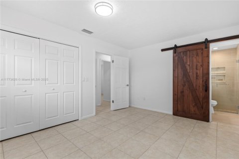 Casa en venta en Port St. Lucie, Florida, 3 dormitorios, 147.81 m2 № 1692429 - foto 11