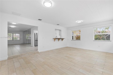 Casa en venta en Port St. Lucie, Florida, 3 dormitorios, 147.81 m2 № 1692429 - foto 14
