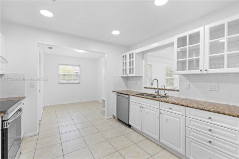 Casa en venta en Port St. Lucie, Florida, 3 dormitorios, 147.81 m2 № 1692429 - foto 7