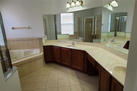 Снять в аренду виллу или дом в Киссимми, Флорида 1 комната, 273.88м2, № 1834943 - фото 22