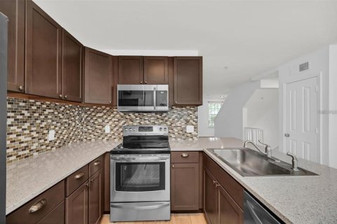 Townhouse in Kissimmee, Florida 3 bedrooms, 136.1 sq.m. № 2098577 - photo 27