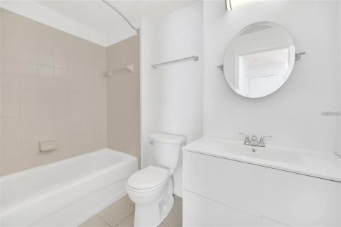 Townhouse in Kissimmee, Florida 3 bedrooms, 136.1 sq.m. № 2098577 - photo 17
