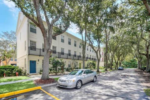 Townhouse in Kissimmee, Florida 3 bedrooms, 136.1 sq.m. № 2098577 - photo 4