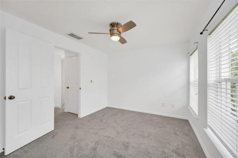 Townhouse in Kissimmee, Florida 3 bedrooms, 136.1 sq.m. № 2098577 - photo 19