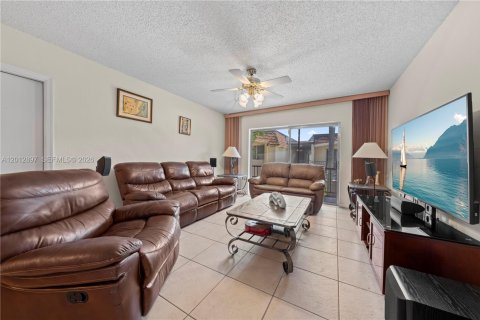 Condo in Miami, Florida, 2 bedrooms № 2153681