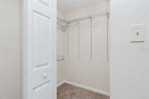 Condo in Valrico, Florida, 3 bedrooms  № 2220420 - photo 8