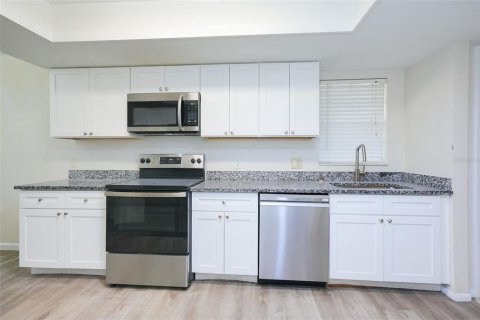 Condo in Valrico, Florida, 3 bedrooms  № 2220420 - photo 28