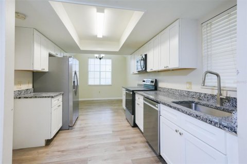Condo in Valrico, Florida, 3 bedrooms  № 2220420 - photo 27