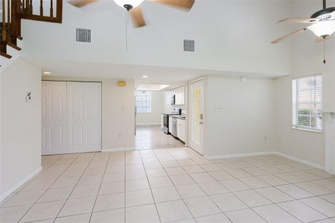 Condo in Valrico, Florida, 3 bedrooms  № 2220420 - photo 21