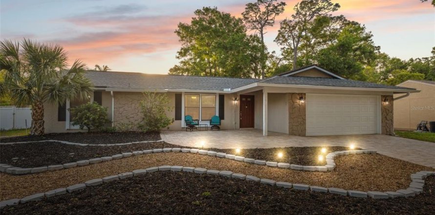 Villa ou maison à Palm Harbor, Floride 4 chambres, 176.33 m2 № 2409961