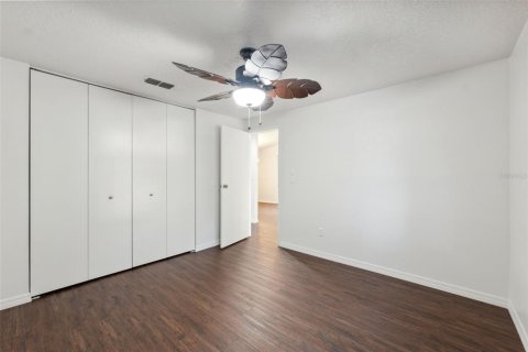Villa ou maison à vendre à Palm Harbor, Floride: 4 chambres, 176.33 m2 № 2409961 - photo 28